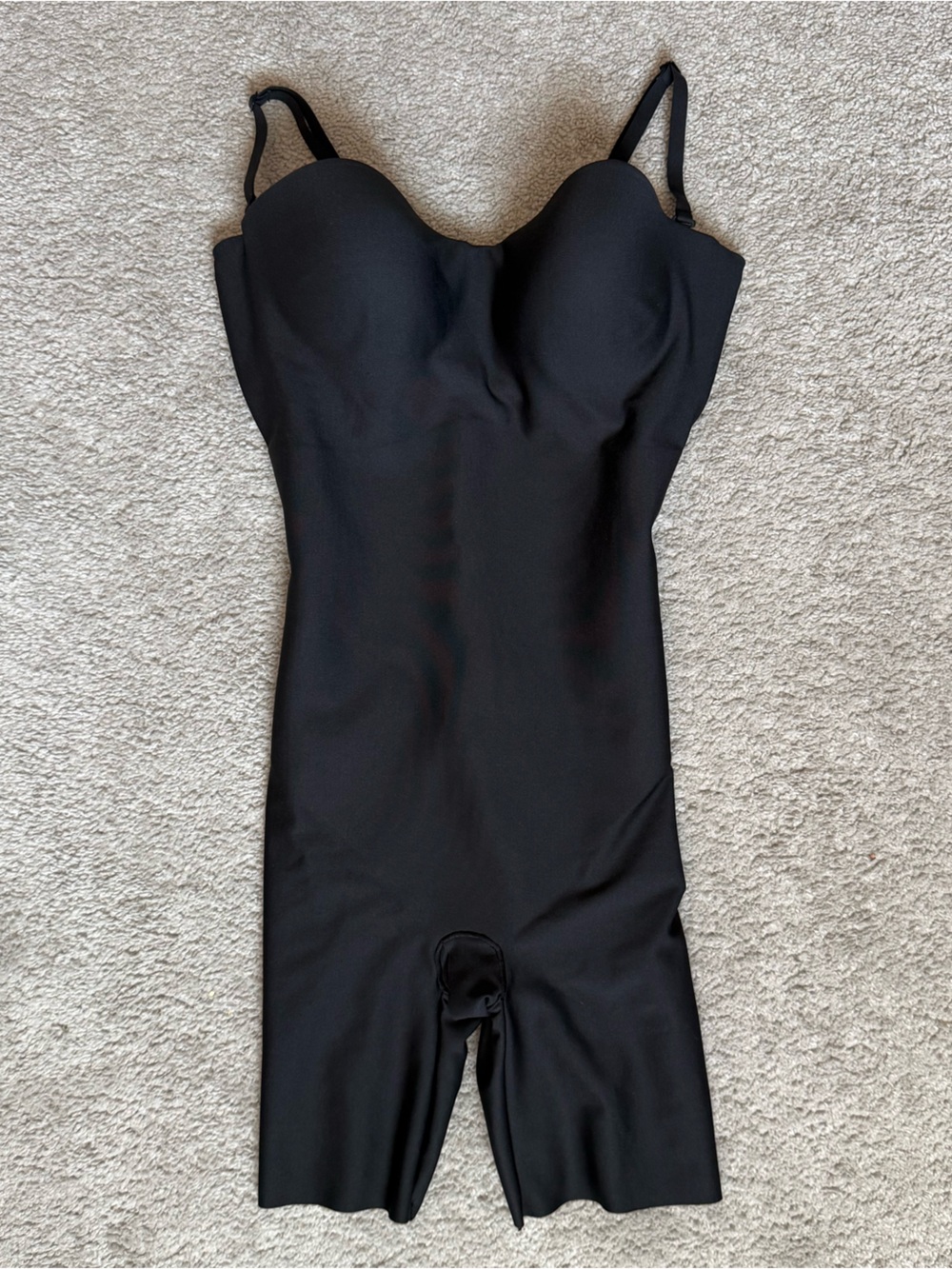 Skims Body Core Sculpt Underwire Mid Thigh Bodysuit Black MediumDD Shapewear